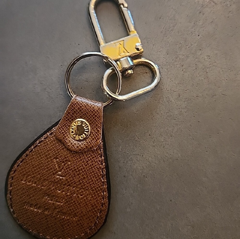 RARE- Louis Vuitton Vintage Keychain AUTHENTIC - Picture 4 of 6